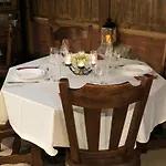 White House 4*