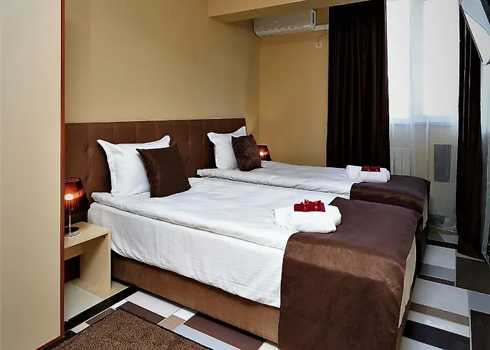 Otel The White House 2*