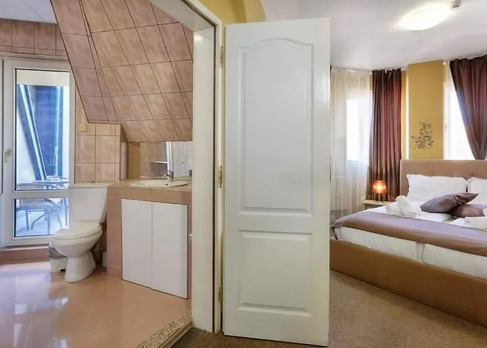 The White House Otel