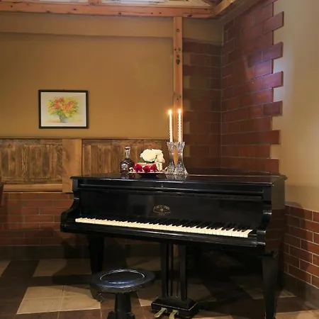 The White House 2* بلوفديف