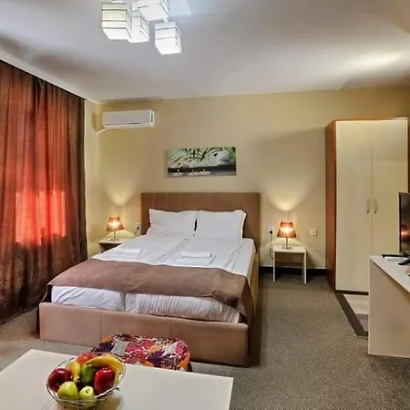 The White House فندق