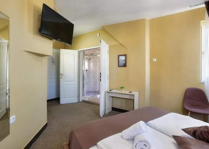 The White House Hotel